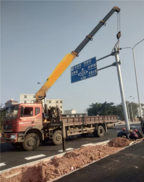 芦淞区设备吊装租赁吊车要用多大吊车